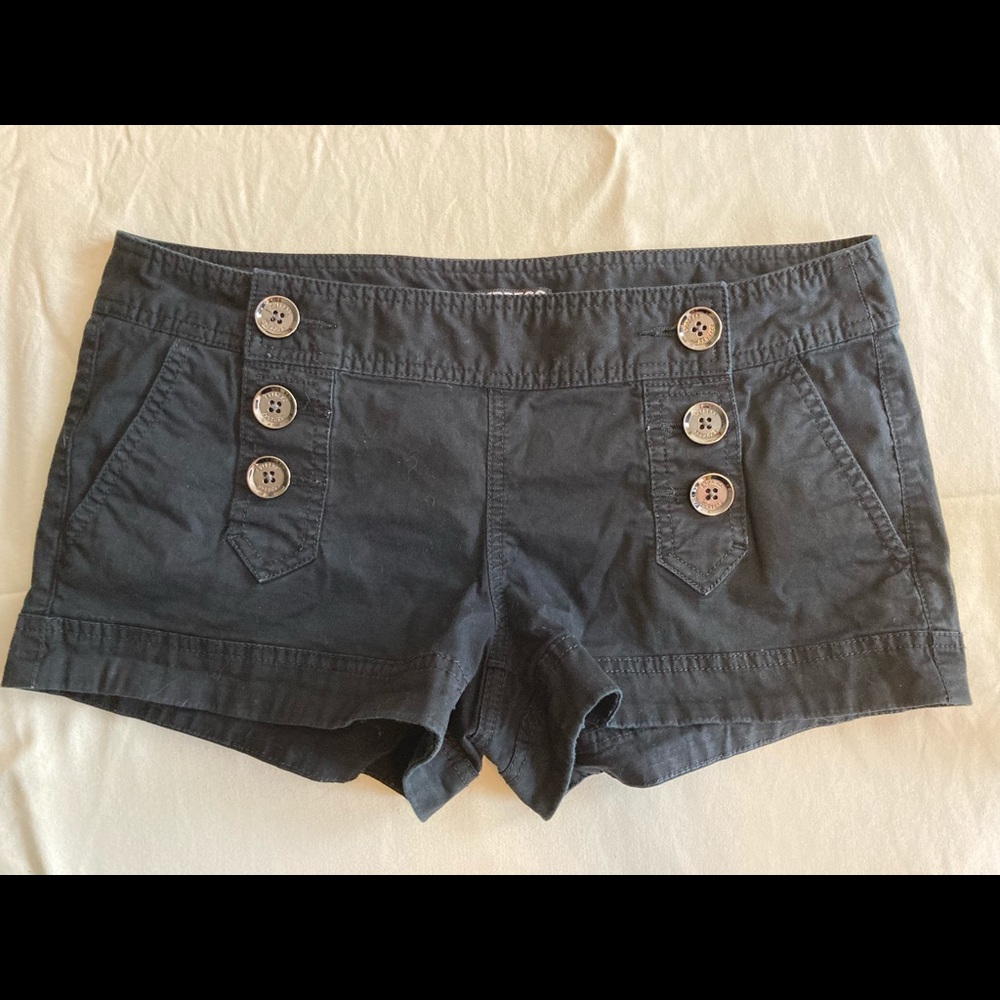 Express black shorts, size 6.